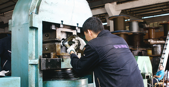 完善服務—全程有保障 完善服務—全程有保障,華東鋼絲繩